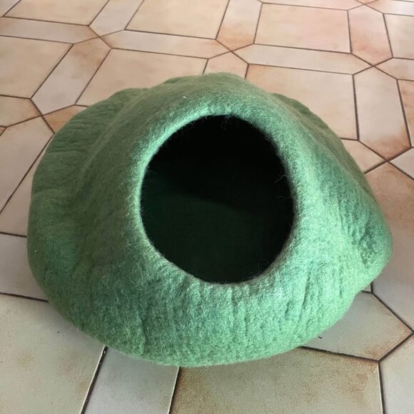 Green Merino Felted Wool Cat Cave - Small - Picture 3 of 6